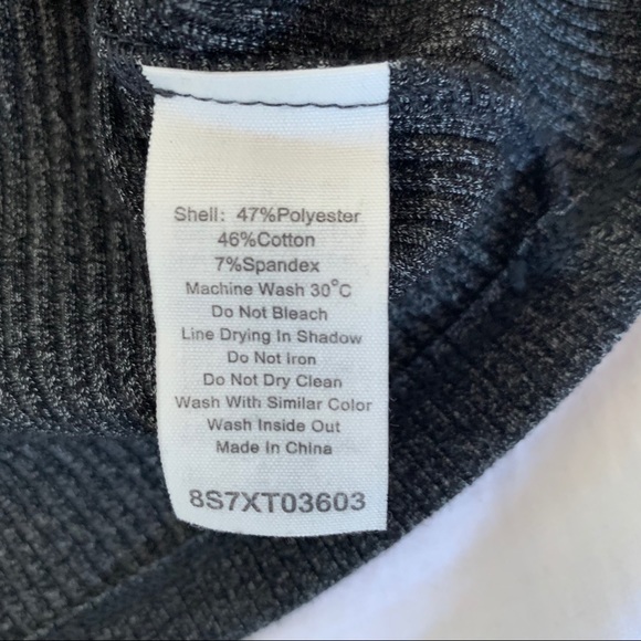 2 for $20 6ixty8ight mock neck ribbed crop top - Picture 4 of 6